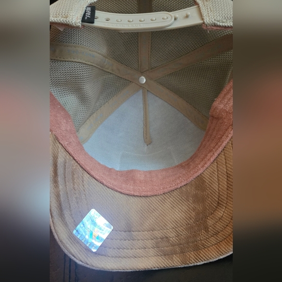 Goorin Bros Trucker Hat Storm Stallion  Limited Edition Tan NWT - Picture 4 of 5